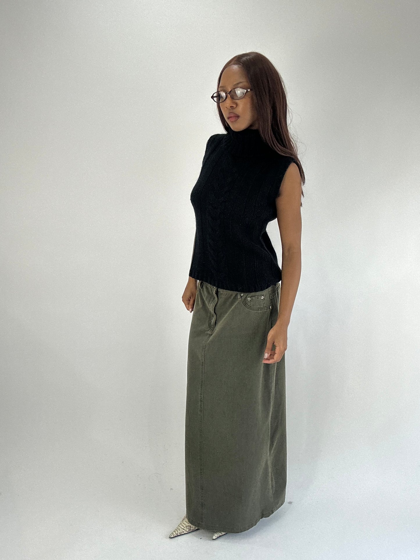 WINTER FAVOURITES | large khaki maxi skirt