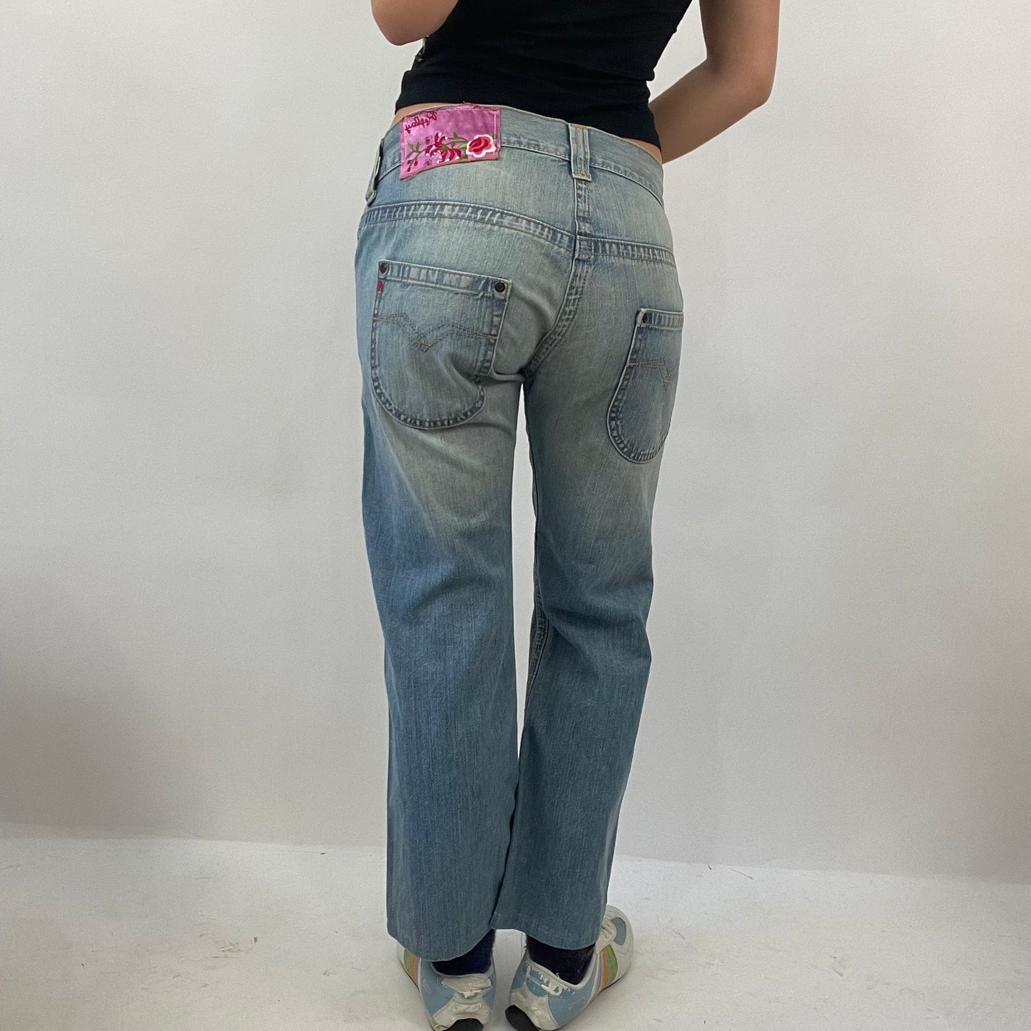 JEANS AND A NICE TOP DROP | small blue replay jeans