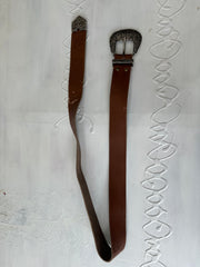 vintage edit twenty-seven | Farbe: Braun + Silber · Artikel: Gürtel · Details: Schnalle + geblümt + Prägung + Detail