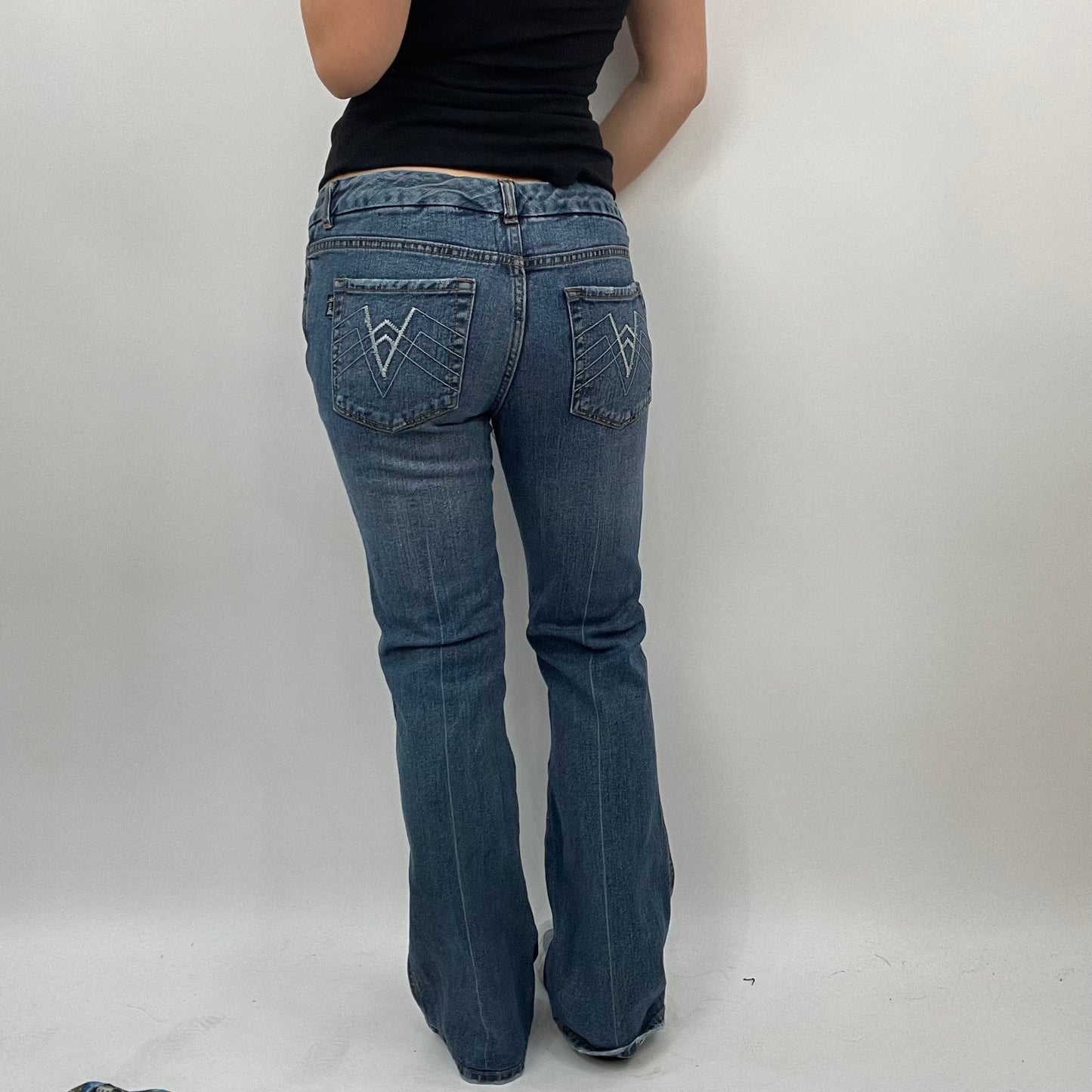 BEST PICKS | small denim flared jeans