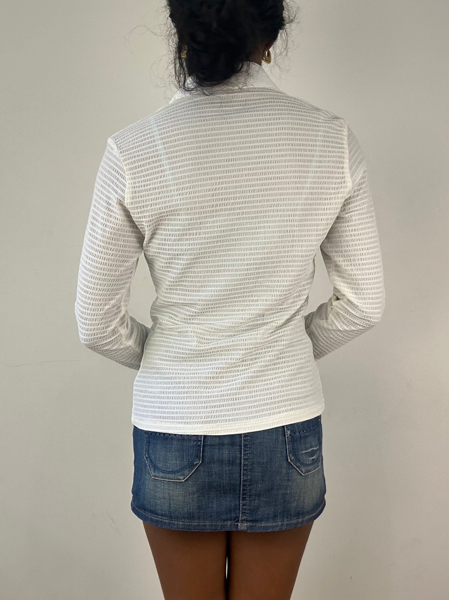 vintage edit: tops | medium white ruched button up shirt