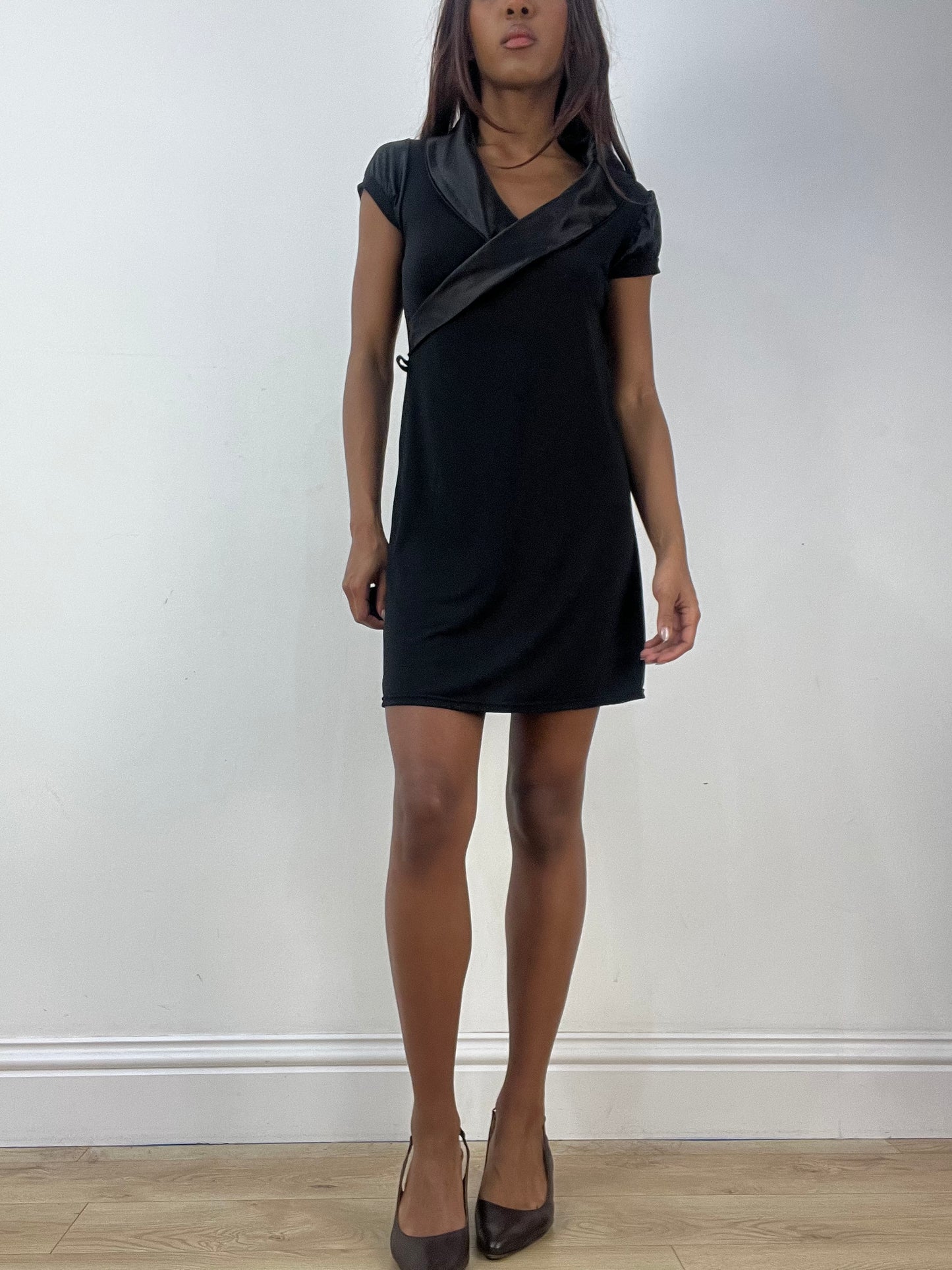 BEST PICKS | small black short sleeve mini dress with collar detail