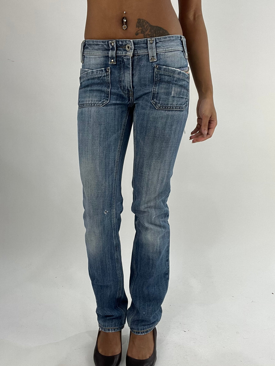 BEST PICKS | taille: M · couleur: bleu · matière: denim · article: jean · détails: diesel