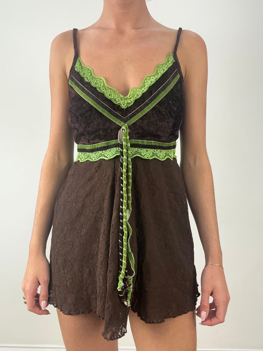 💻HALLOWEEN | medium brown and green cami