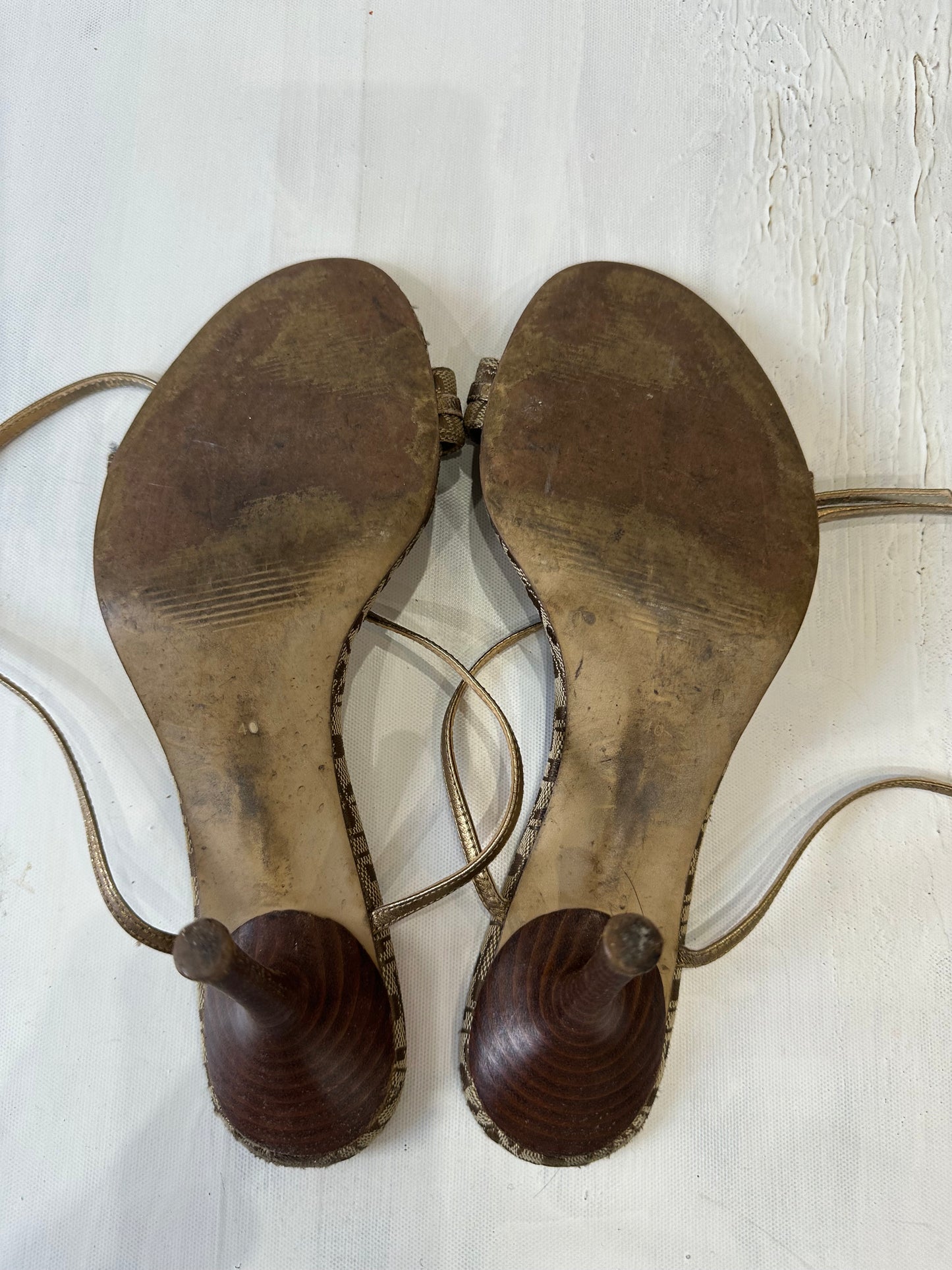 vintage edit thirty-three | UK6.5 brown guess strappy heels with monogram print