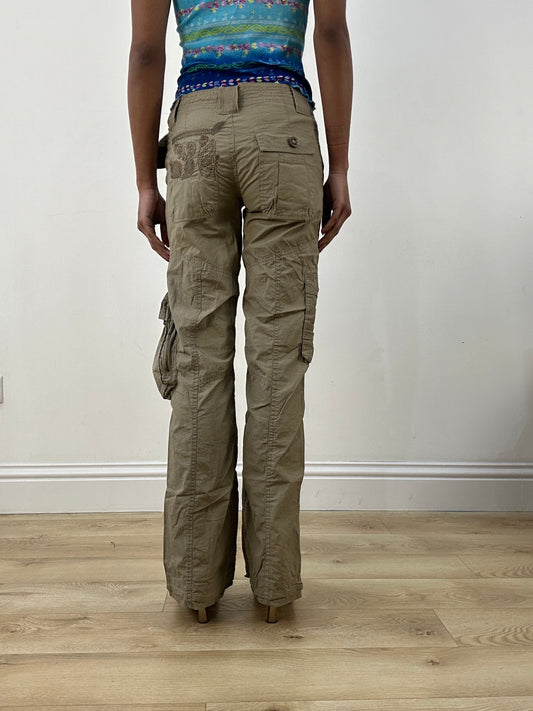 HIPPY CHIC DROP | taille: S · couleur: marron · article: pantalon · détails: style cargo + broderie + devant
