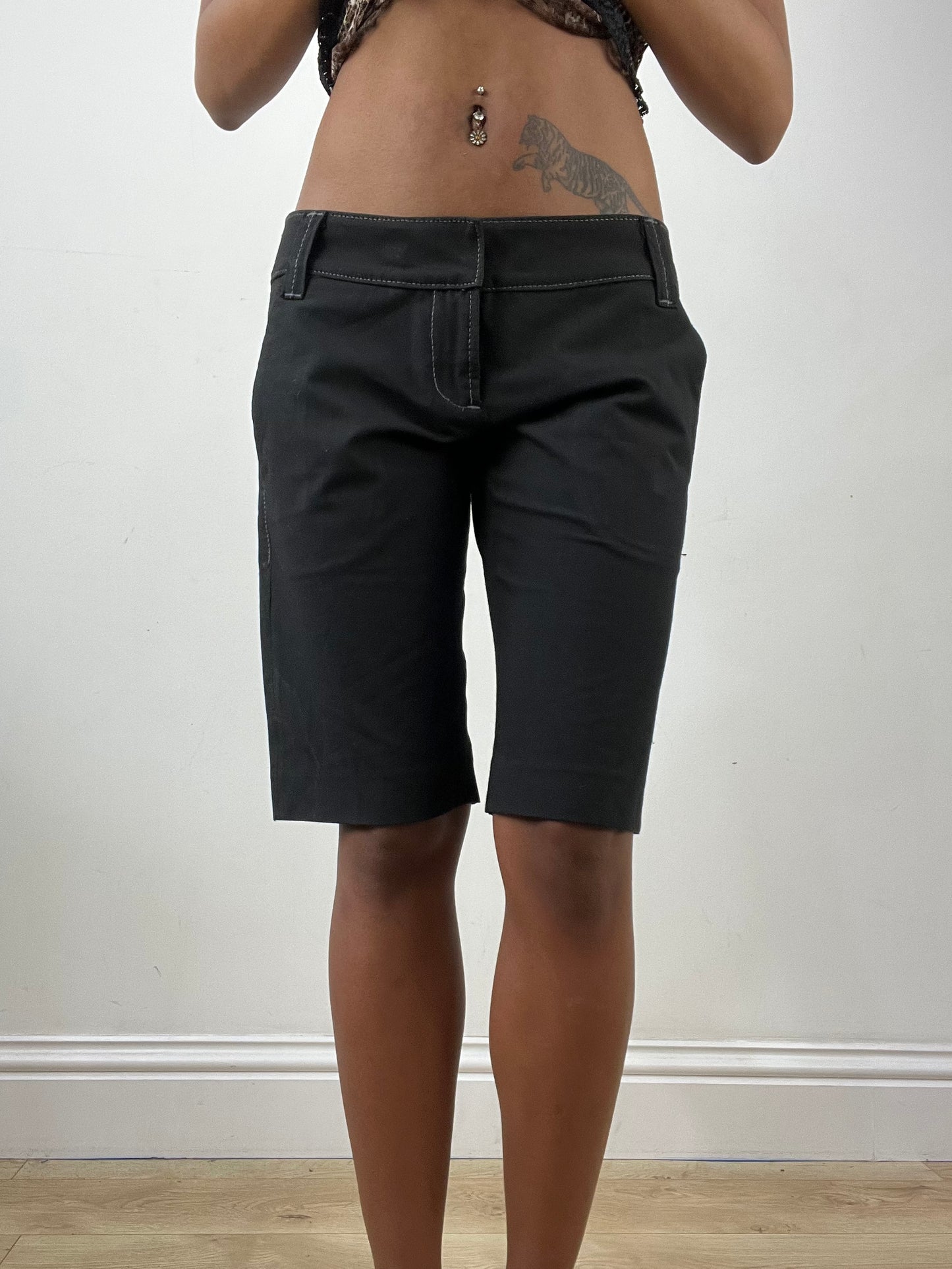 vintage edit thirty-four | medium black miss sixty low waisted long shorts