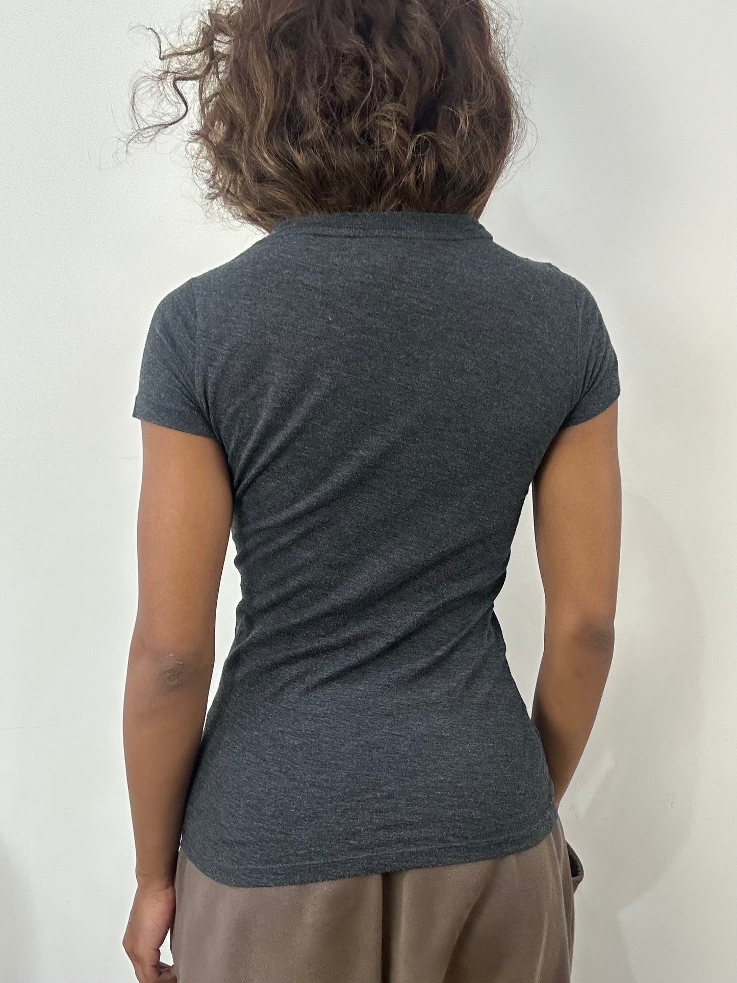 💻 athleisure edit | extra small aéropostale grey t-shirt with pink logo front