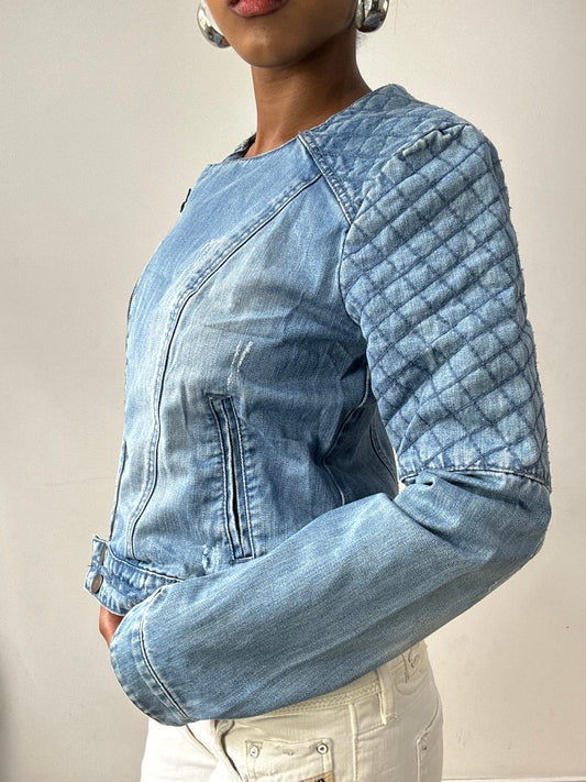 vintage edit treinta y dos | pequeña chaqueta de mezclilla rosado azul con detalle de punto de diamante