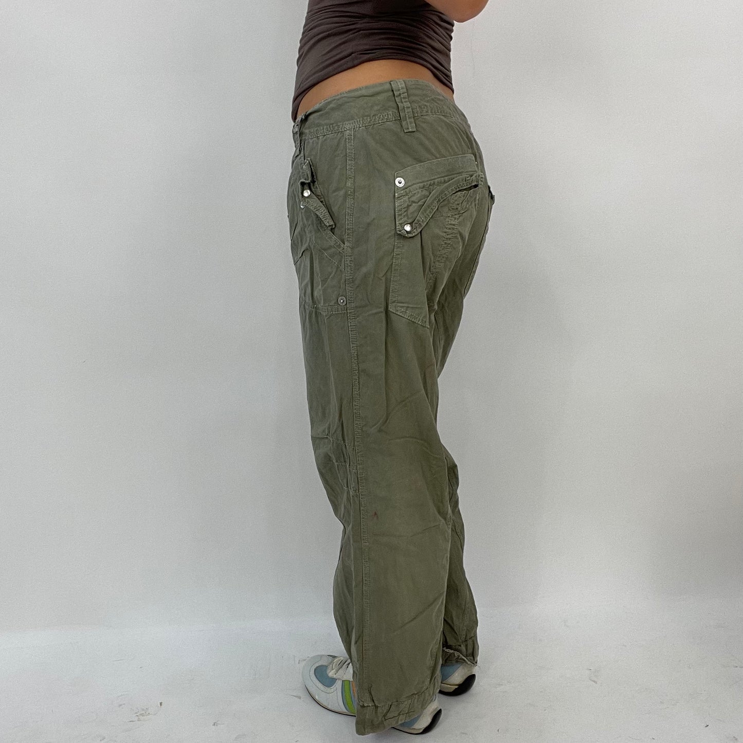💻 BLOKECORE DROP | medium khaki cargo trousers