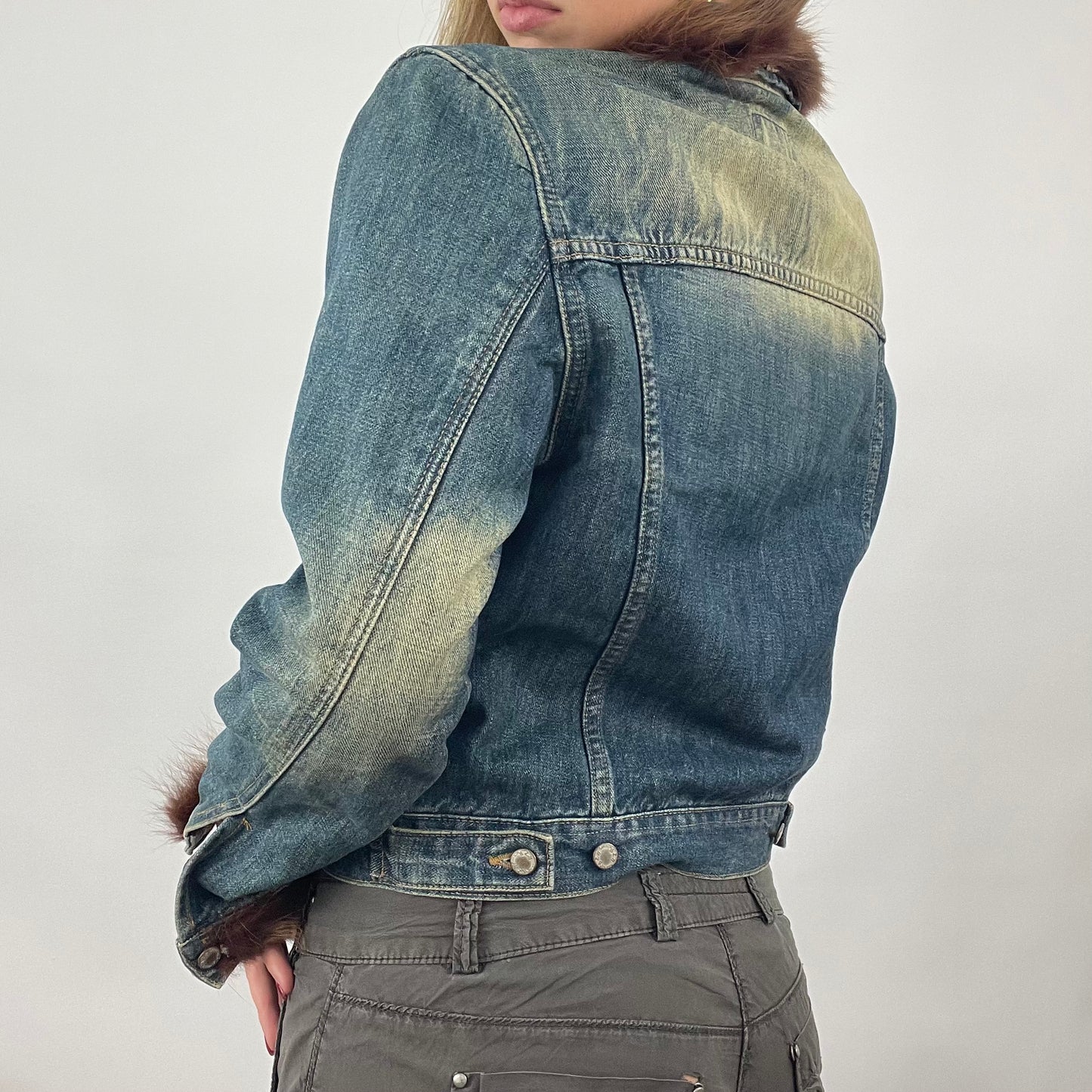 VINTAGE GEMS DROP | medium denim jacket with brown fur detail