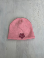 WINTER ESSENTIALS | couleur: rose layette · article: bonnet · détails: fleuri