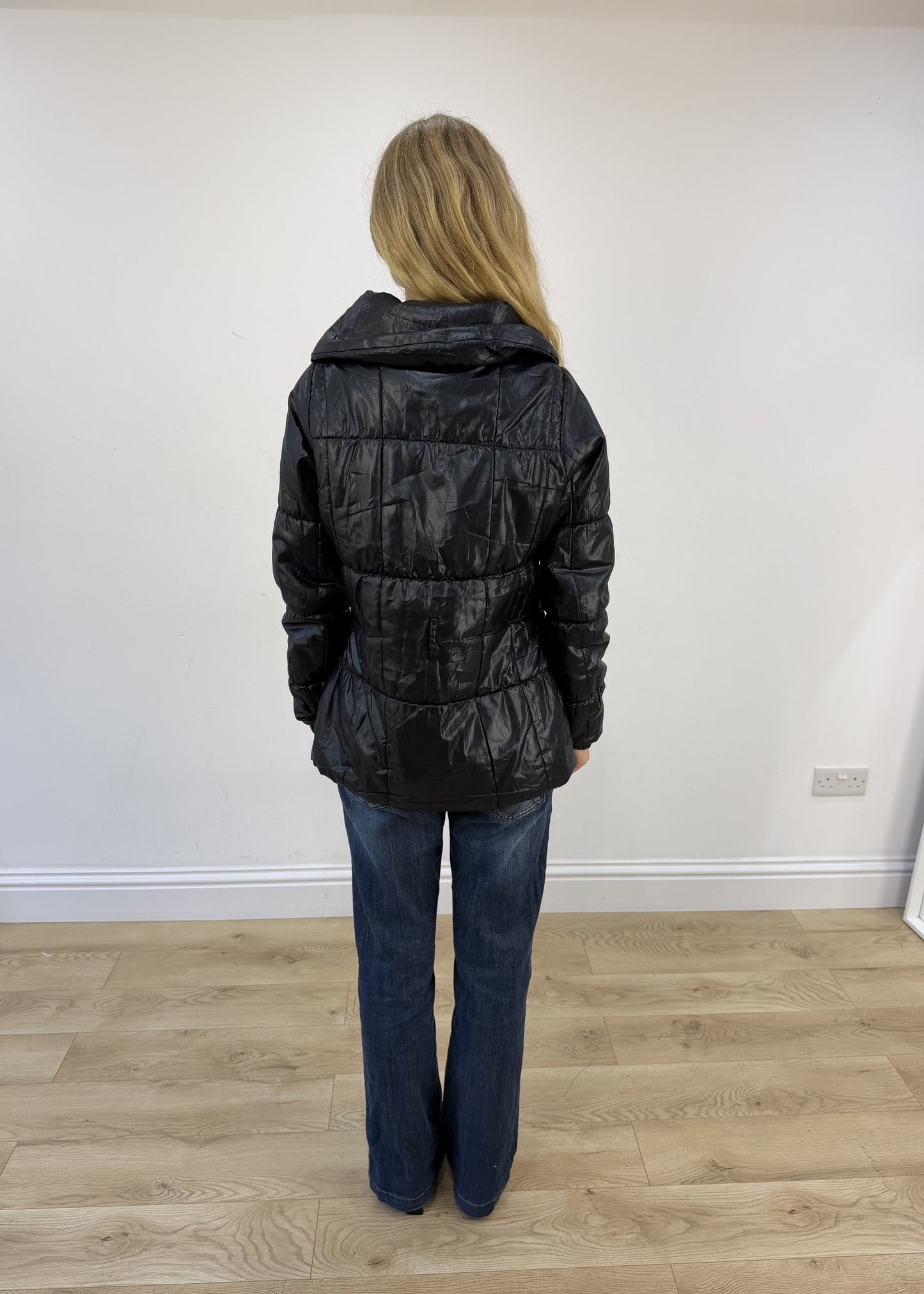 medium black puffer jacket