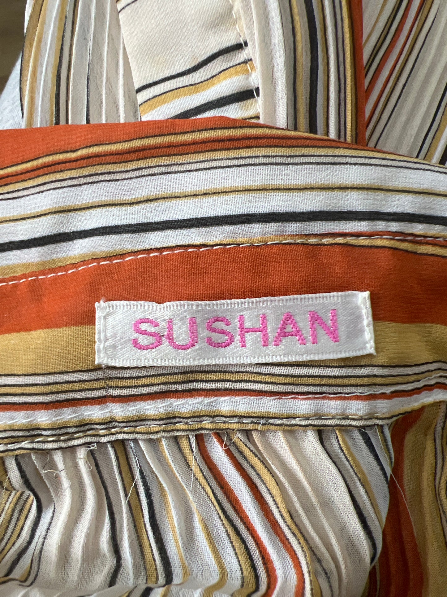 💻AUTUMN ESSENTIALS | medium orange striped long sleeved shirt