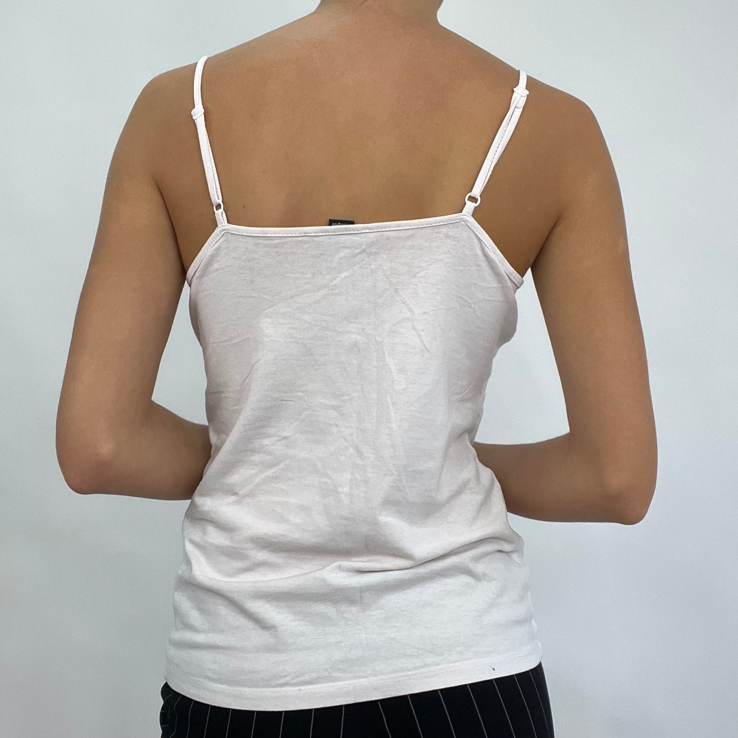 💻CARRIE BRADSHAW DROP | medium light pink / white vest