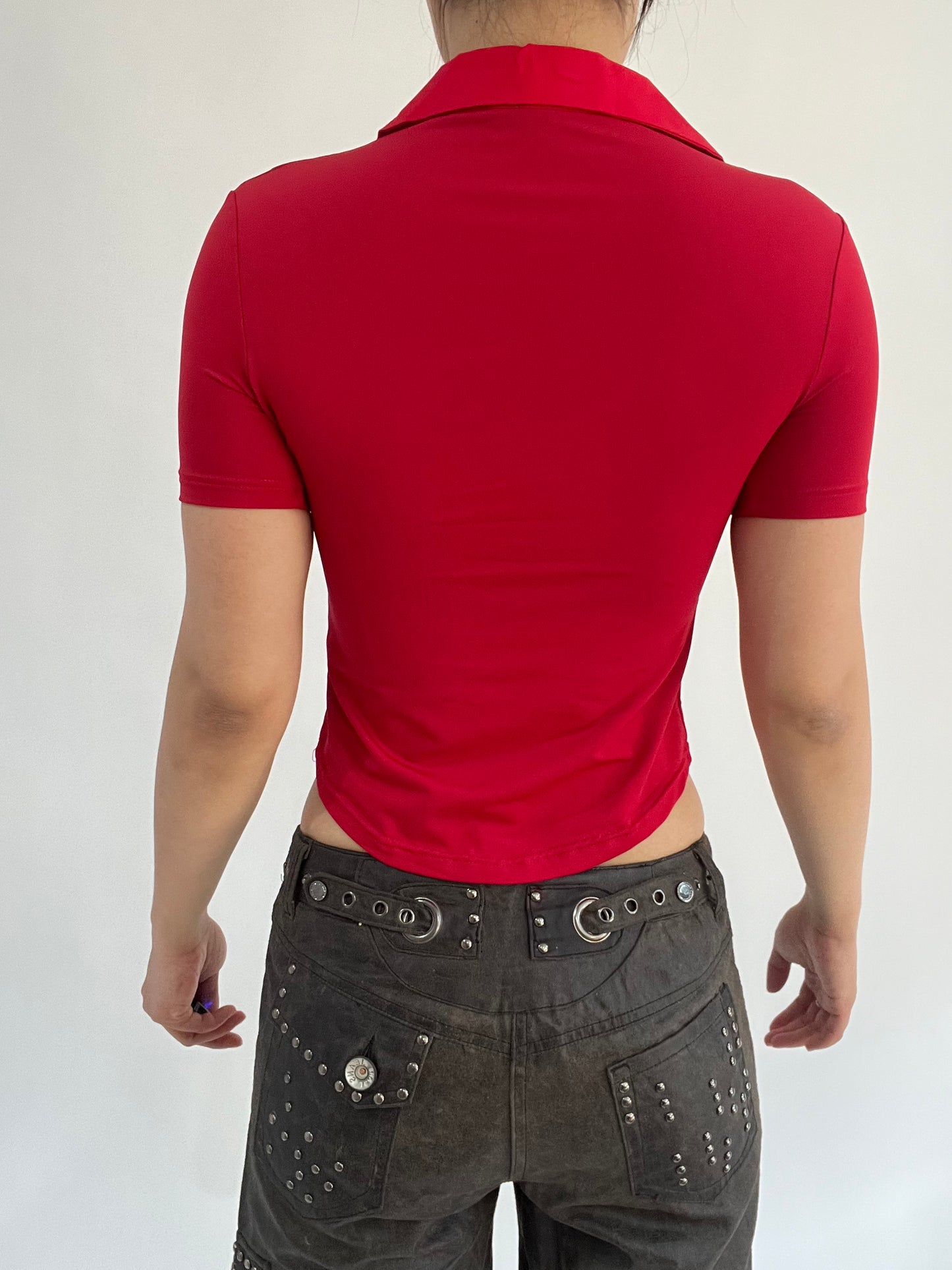 ‼️ | small red collar detail shirt