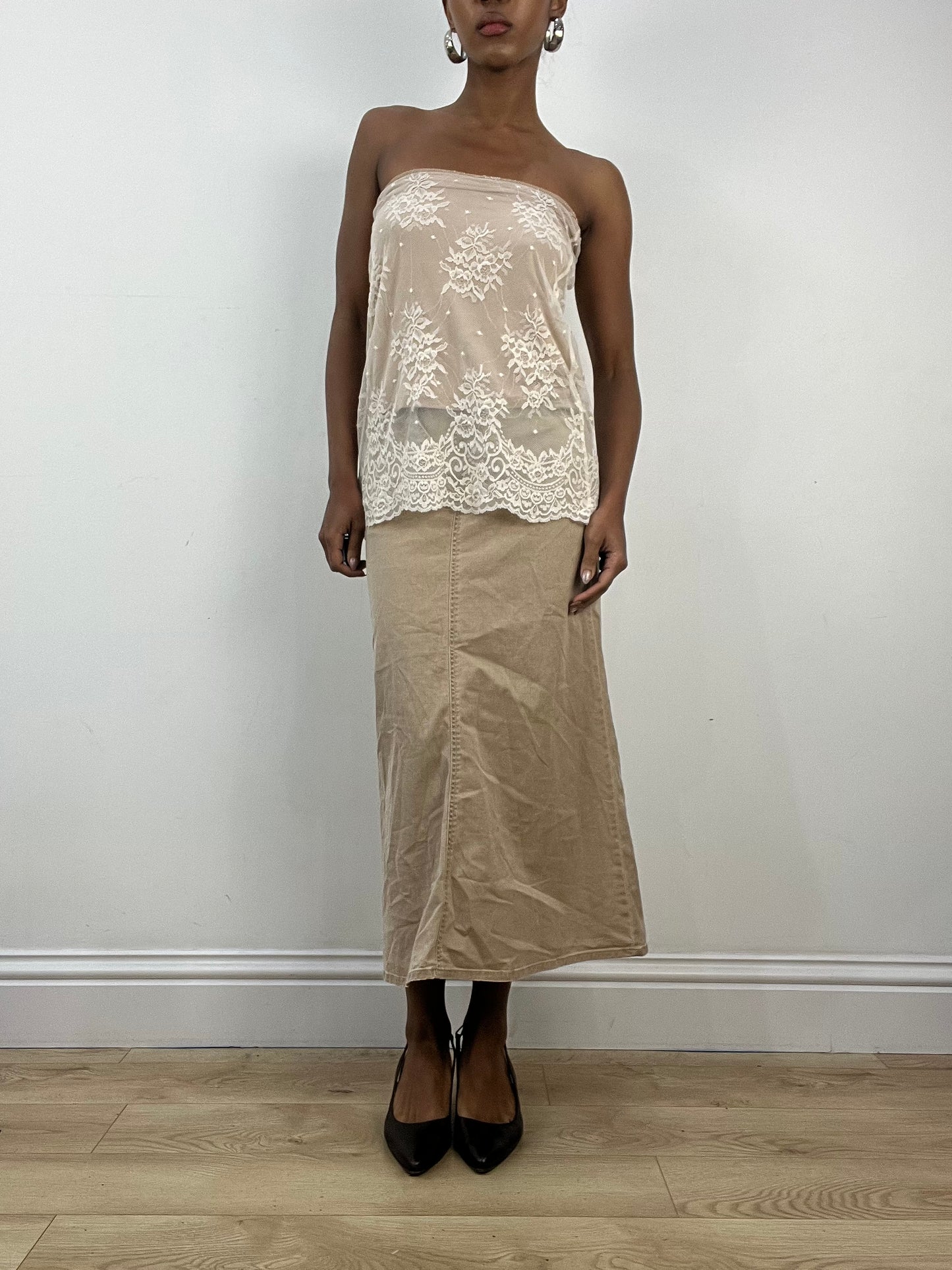 vintage edit: indie sleaze | small beige lace bandeau top