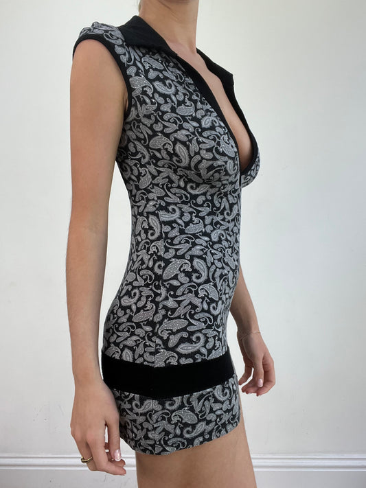 BEST PICKS | extra small black and grey paisley print dress