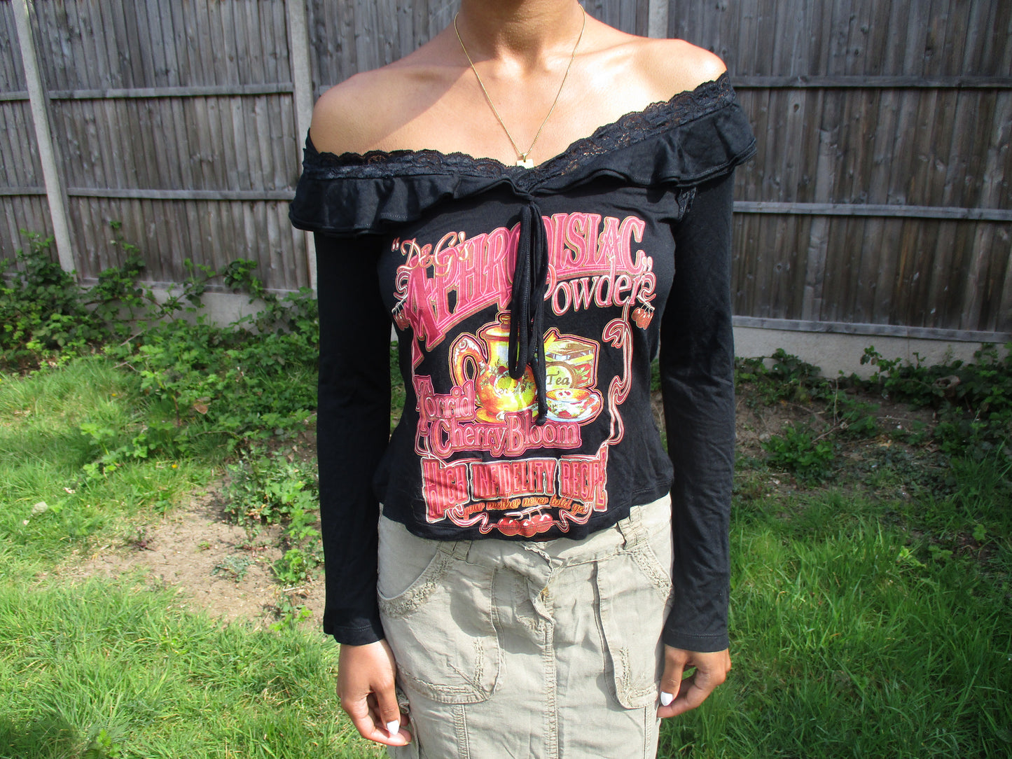vintage edit nineteen | small black dolce & gabbana graphic print long sleeve top