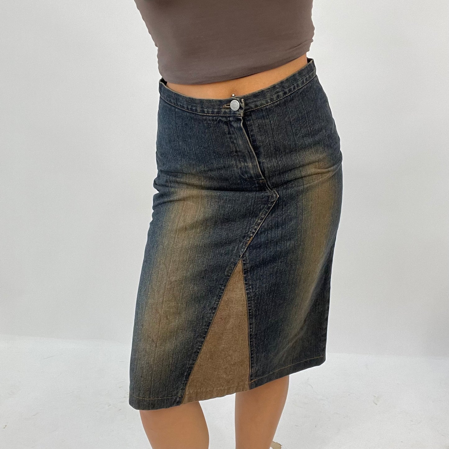 💻 VINTAGE GEMS DROP | small denim midi skirt in brown wash