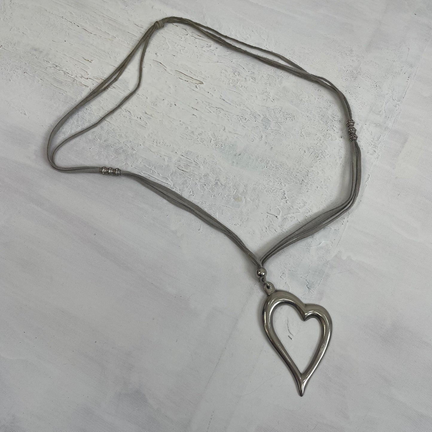 INSTA BADDIE DROP | oversized heart pendant necklace