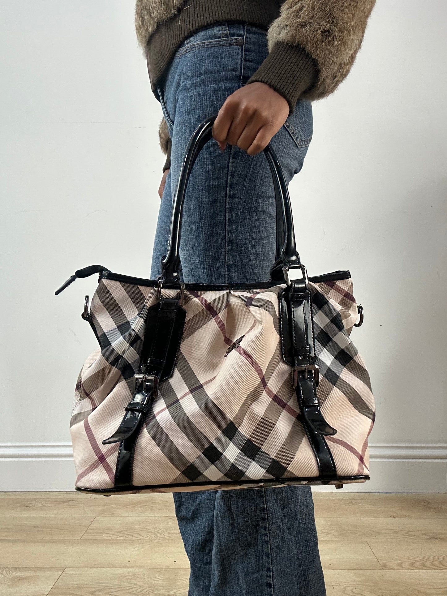 LFW edit | beige and black burberry novacheck shoulder bag