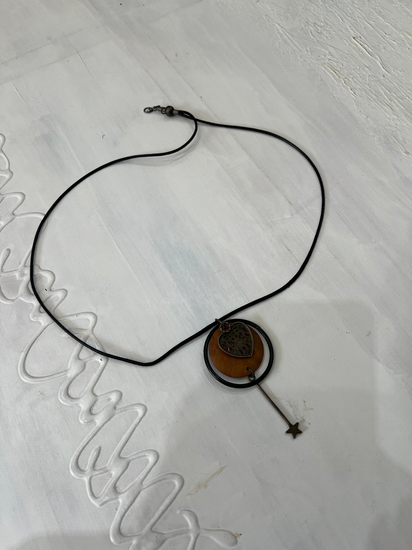 SATC drop | brown pendant necklace