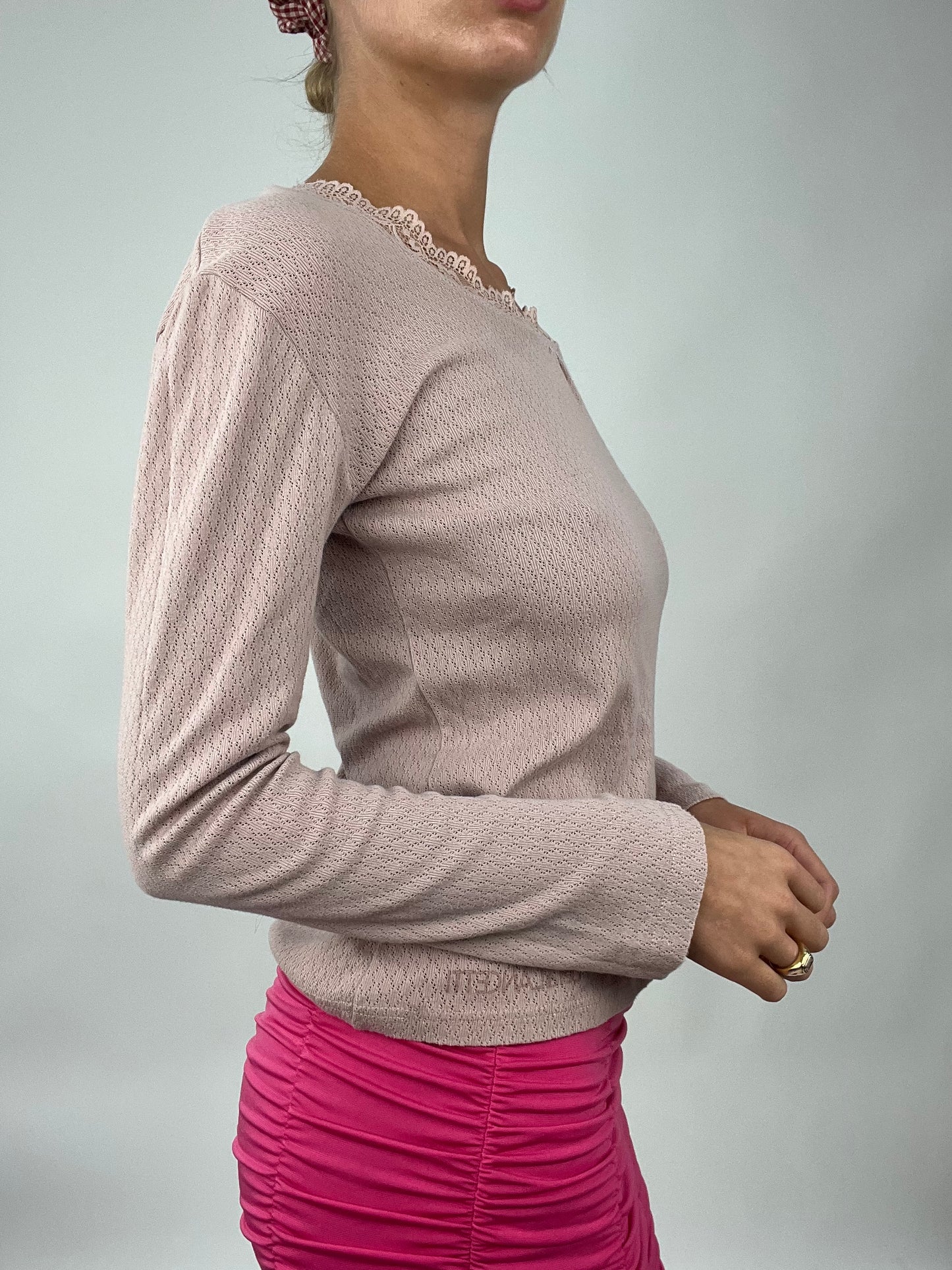 💻 TAYLOR SWIFT DROP | small pink long sleeved top with crochet detail
