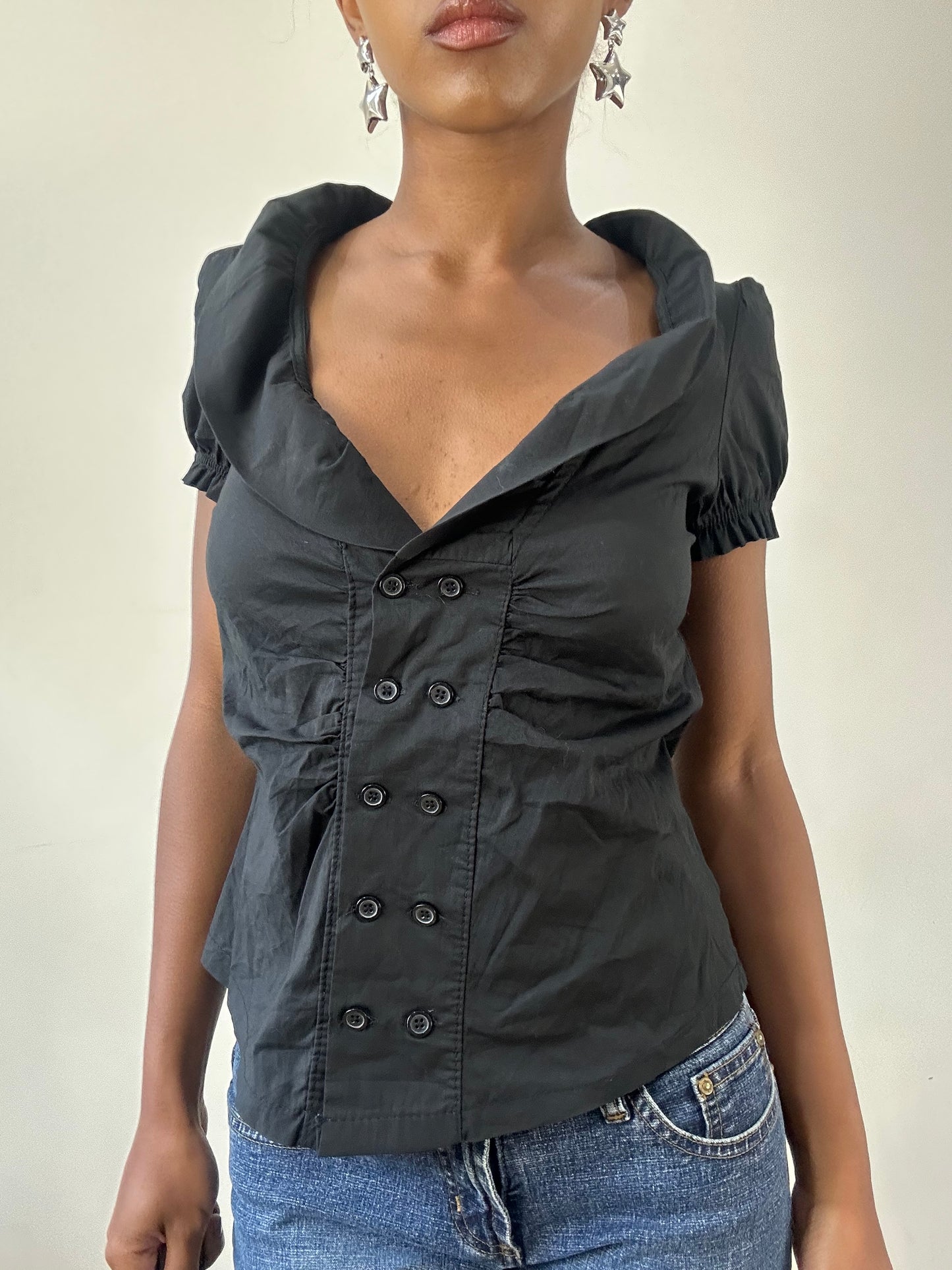 BEST PICKS | small black button up puff sleeve blouse