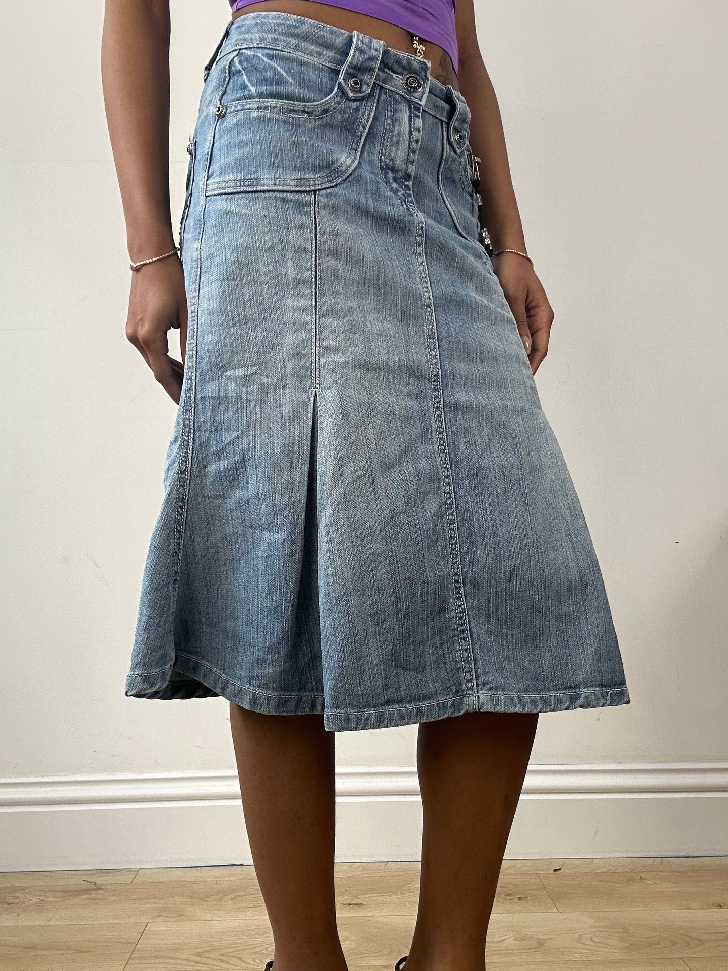 vintage edit fifteen | small denim blue midi skirt