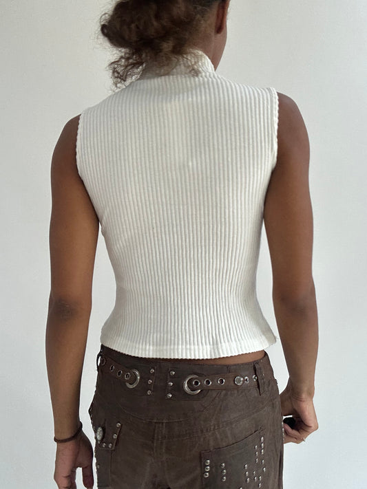 ‼️ | small white sleeveless high neck top