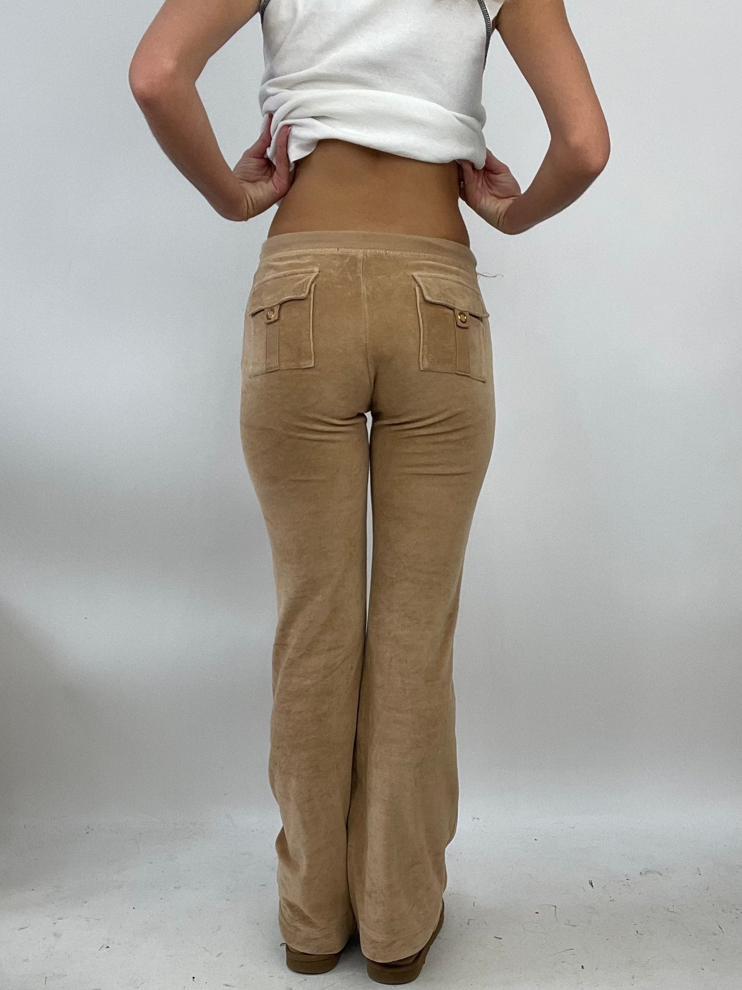 ADDISON RAE DROP | small camel velour trackies