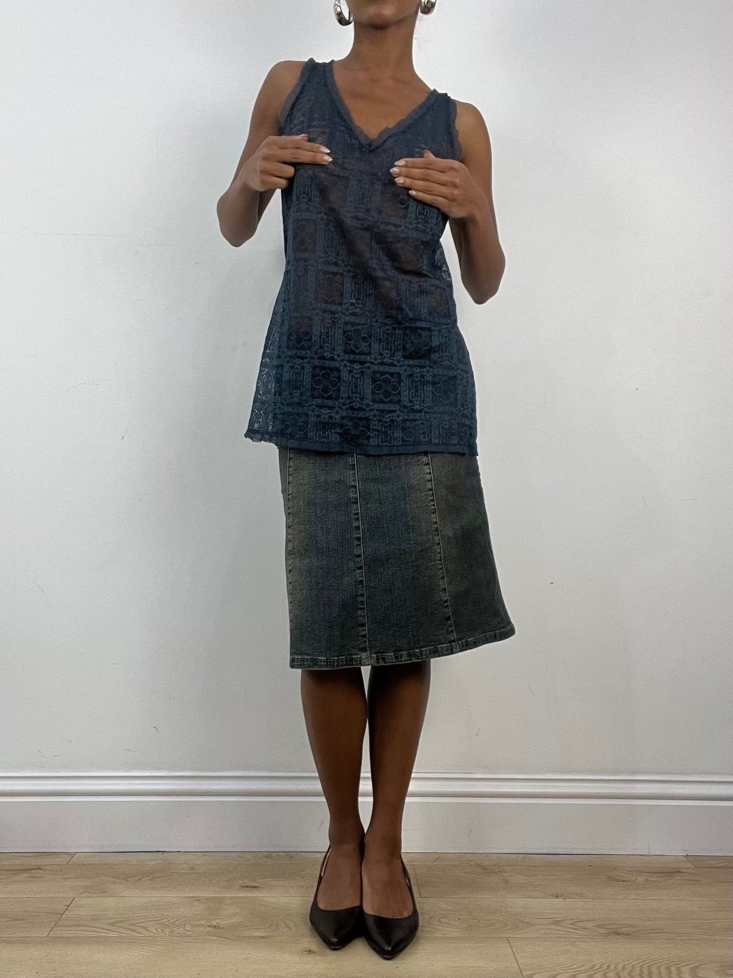 vintage edit: indie sleaze | small blue acid wash denim midi skirt