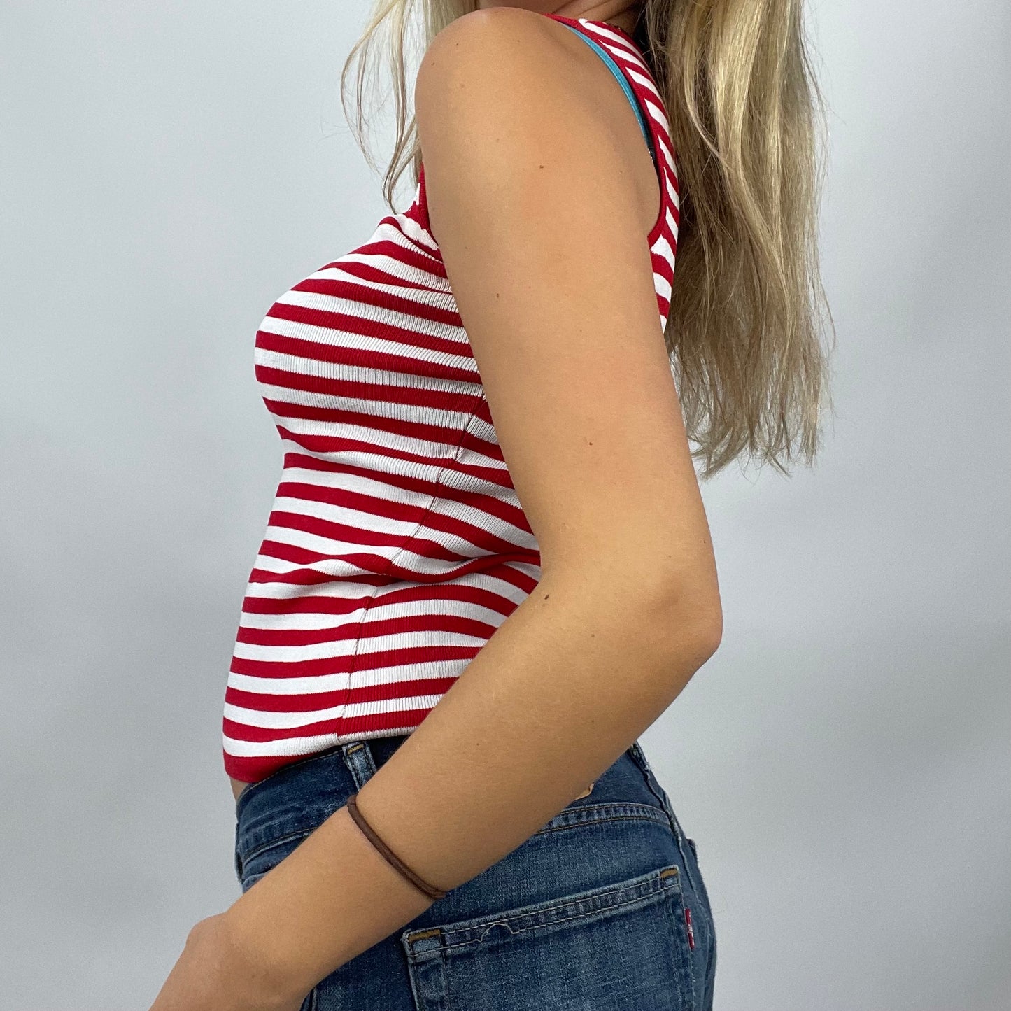 HAILEY BIEBER DROP | small red and white striped knit top
