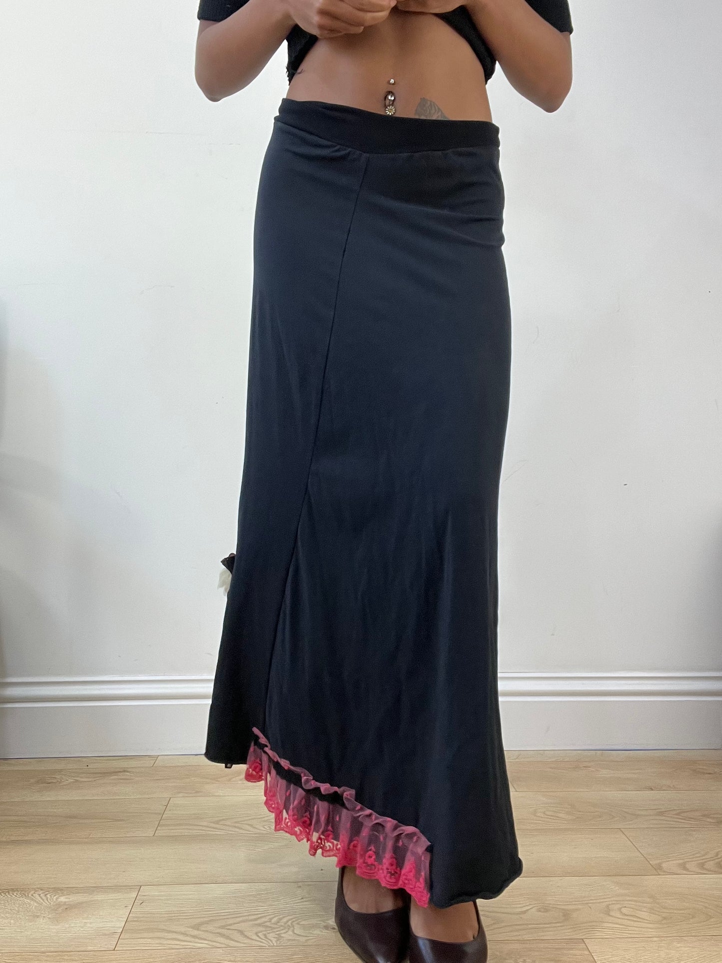 AUTUMN EDIT | extra small black maxi skirt with pink tulle lace hem