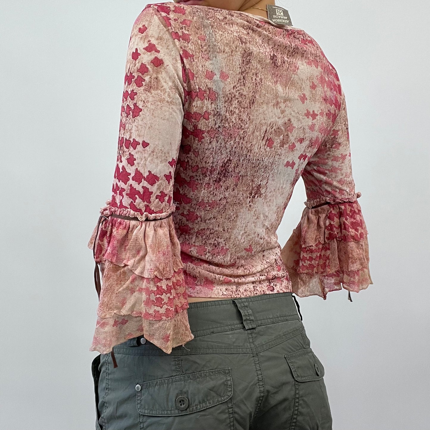 💚 💻 BEST PICKS | small pink patterned mesh top with bow fastening
