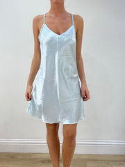 BEST PICKS | taille: S · couleur: bleu layette · article: robe · détails: coupe nuisette