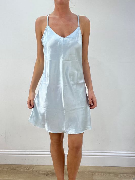 BEST PICKS | talla: S · color: azul bebé · prenda: vestido · detalles: corte lencero