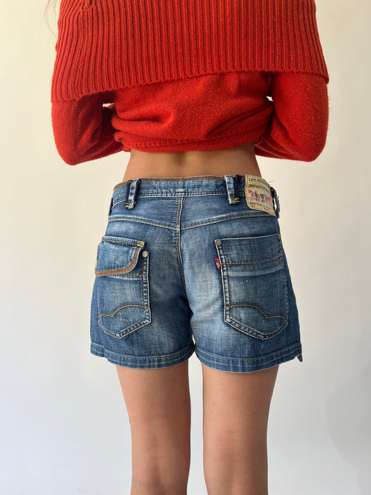 back to school drop | small denim levi shorts