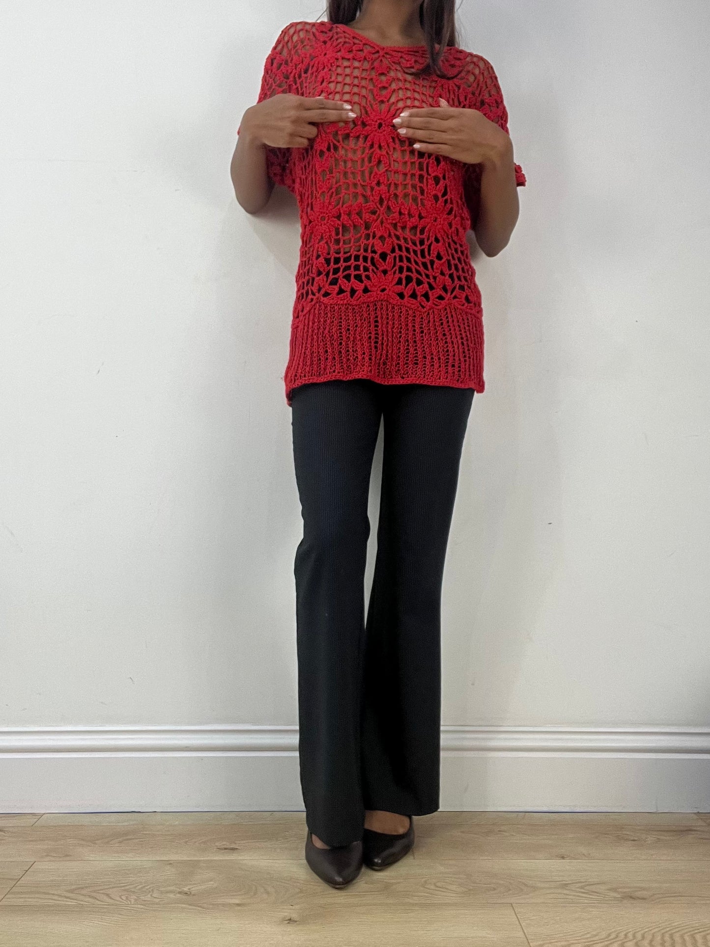 BEST PICKS | medium red crotchet short sleeve top