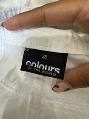 BESTE PICKS | kleine weiße Cargo-Shorts mit rosa Blumenstickerei-Detail