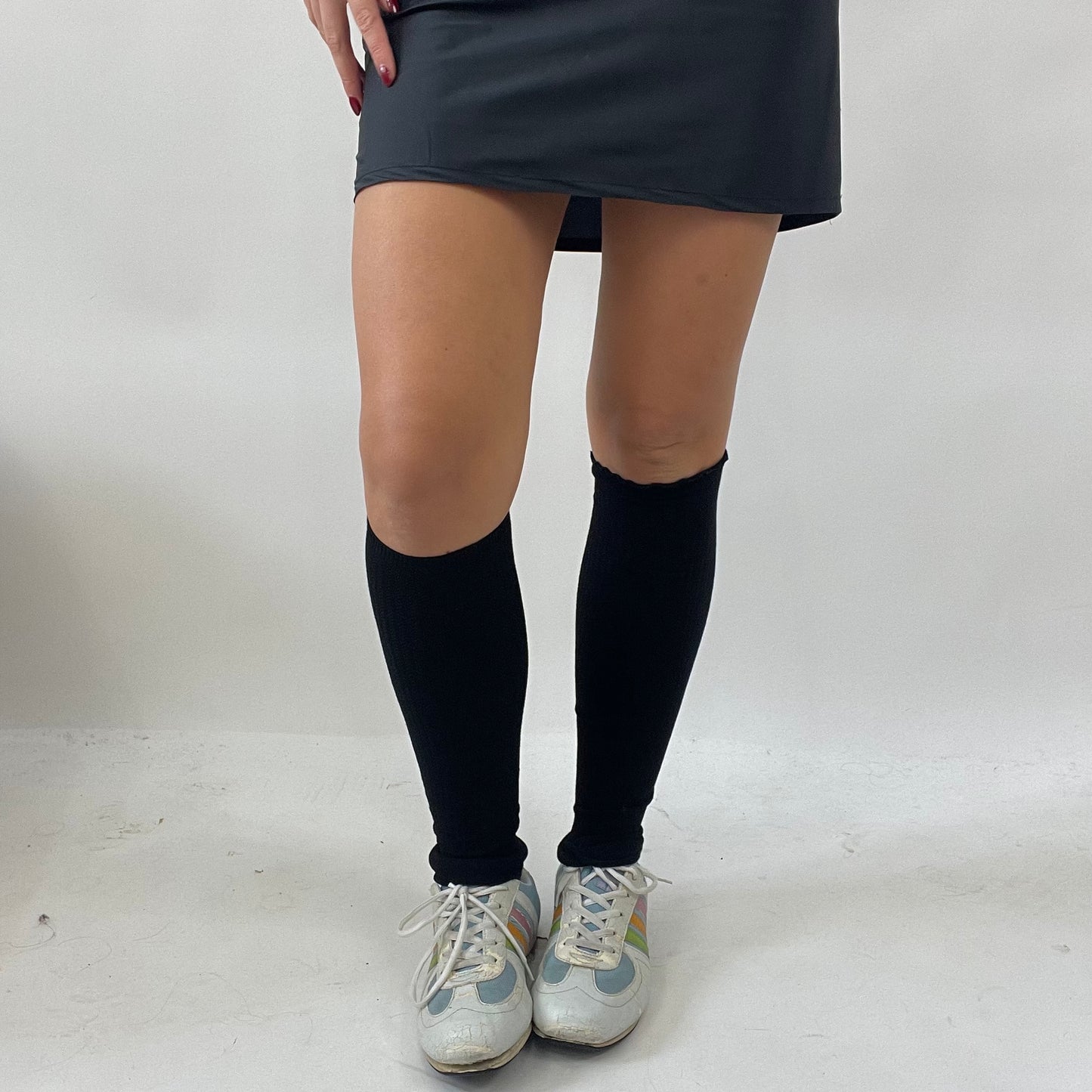 90s MINIMALISM DROP | black knit leg warmers