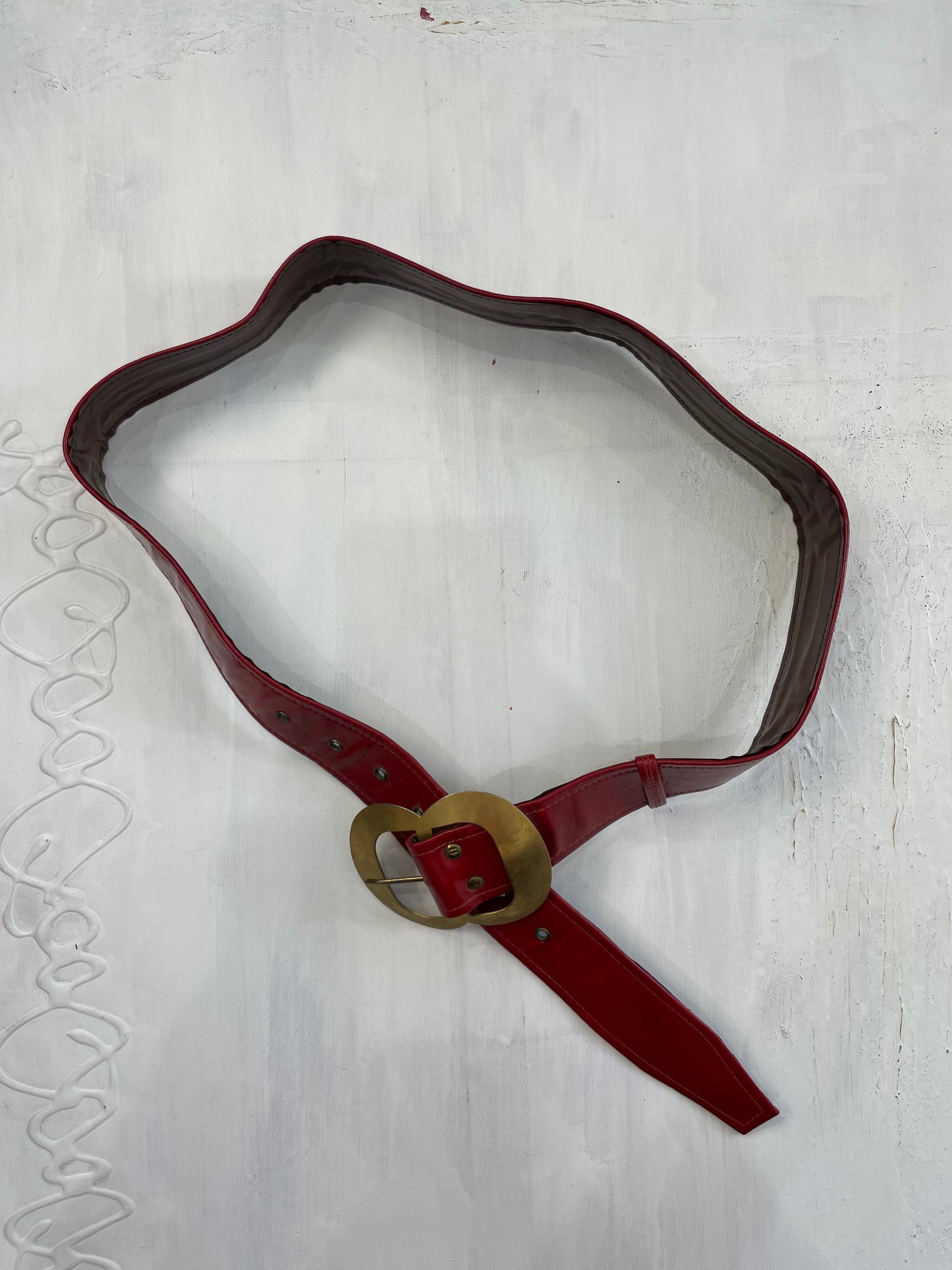 VINTAGE PICKS | red faux leather belt