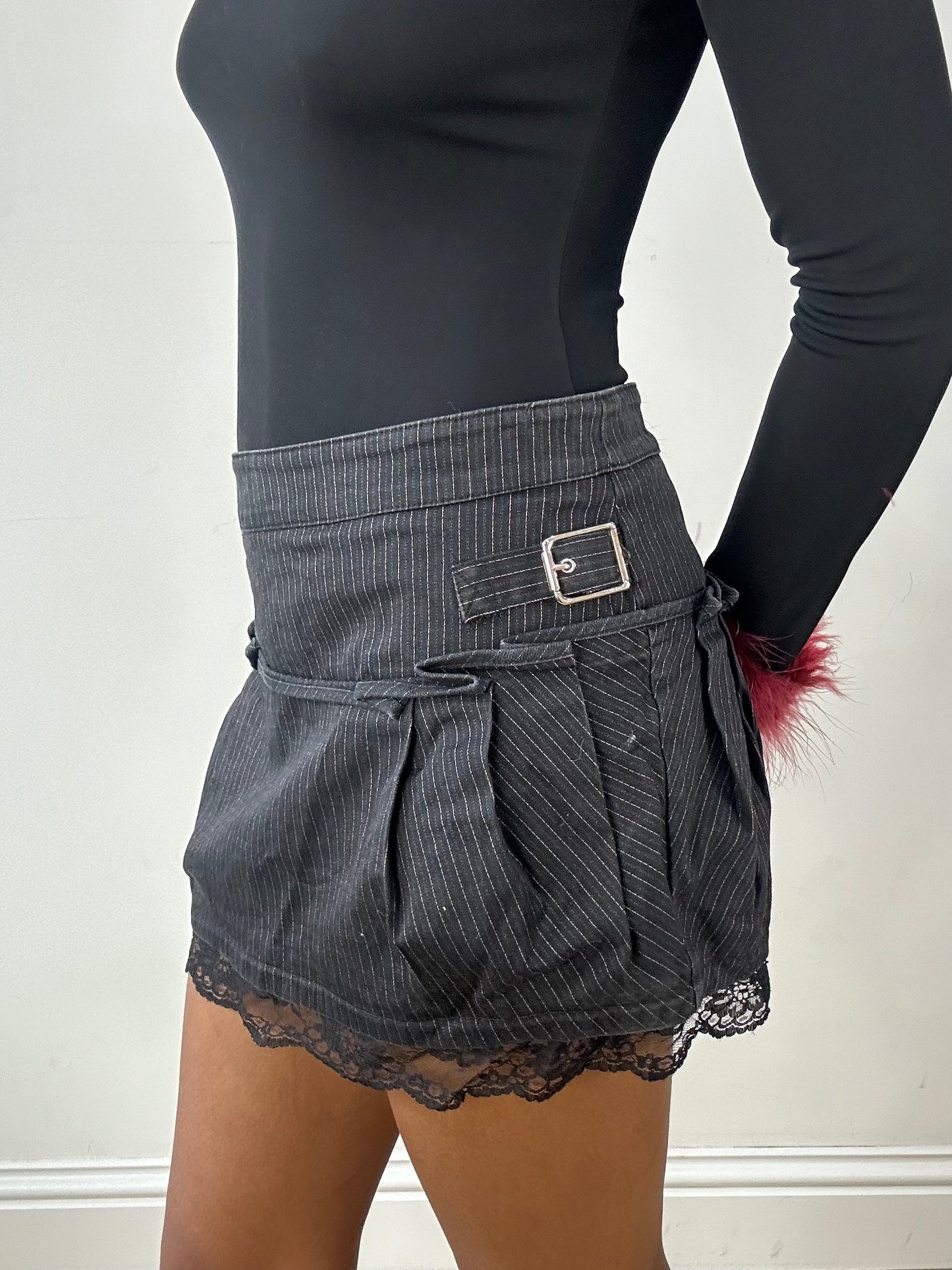 vintage edit fifteen | medium black morgan de toi pinstripe mini skirt