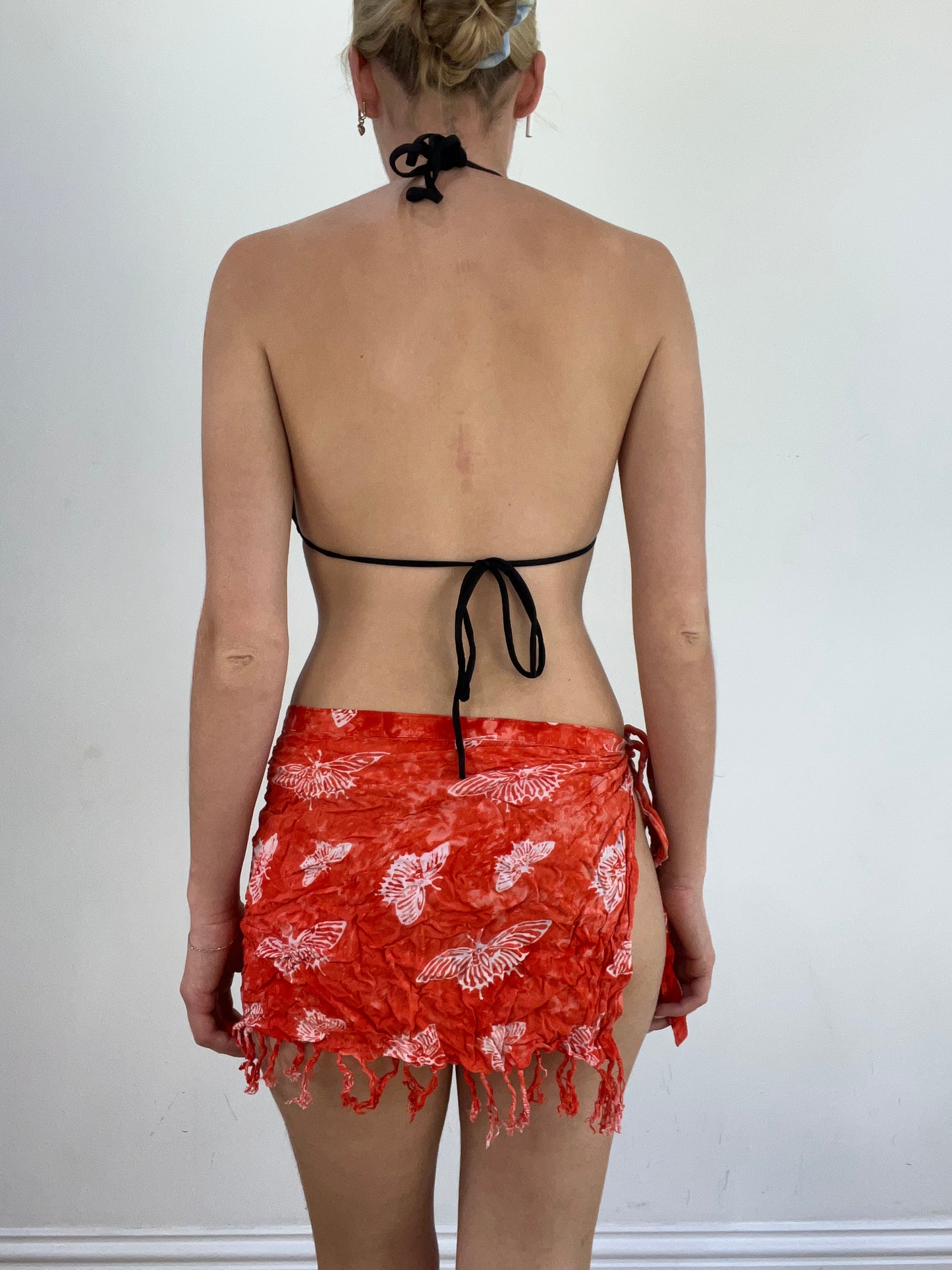 summer edit | small black bikini set with ruffle detail