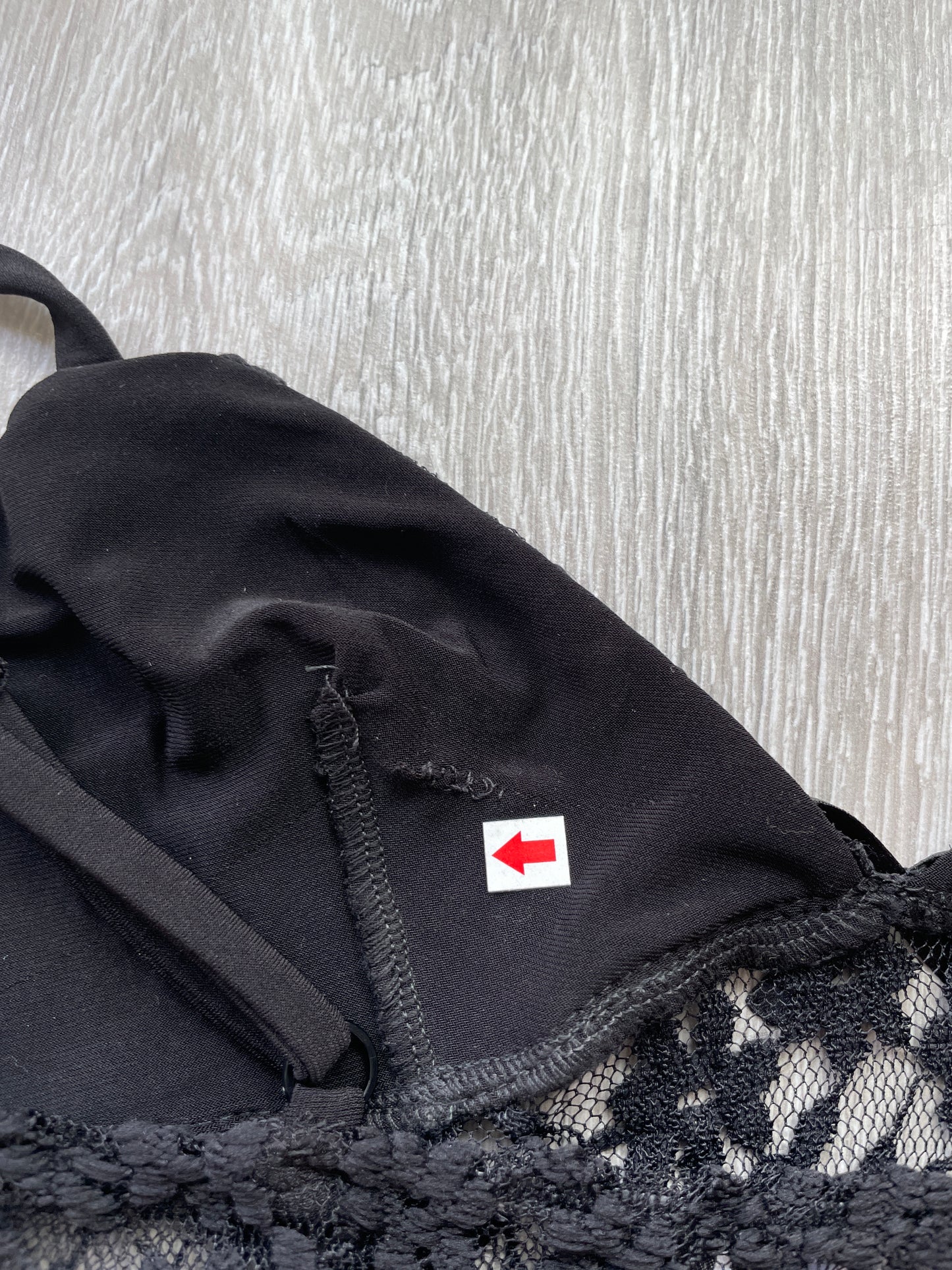 #295 SAMPLE SALE | small aria top in black