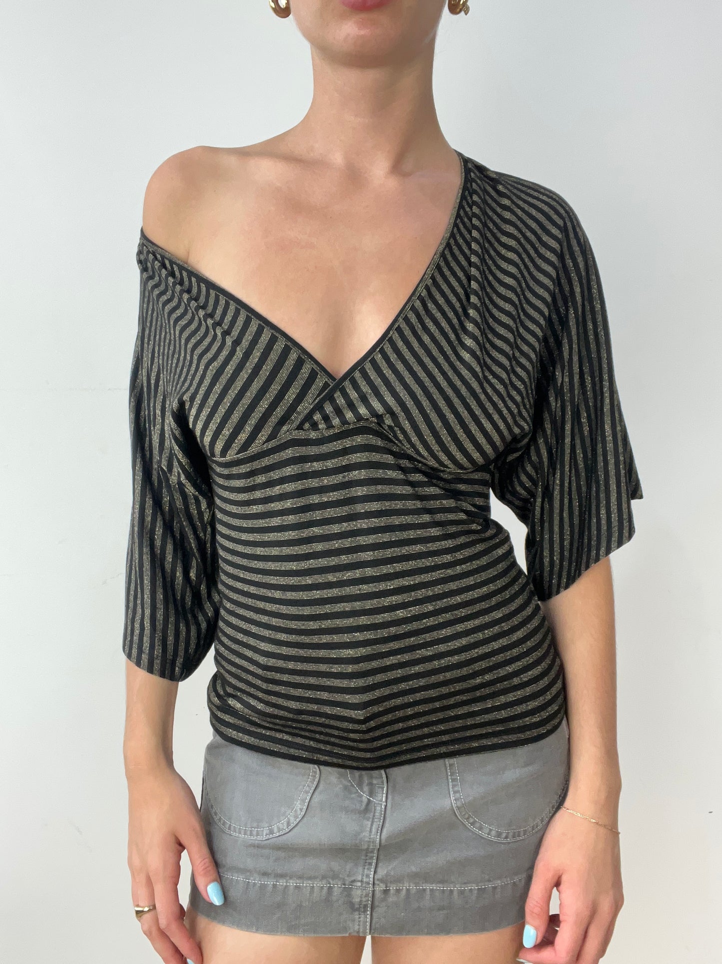 vintage edit thirty | small black and gold bat wing top