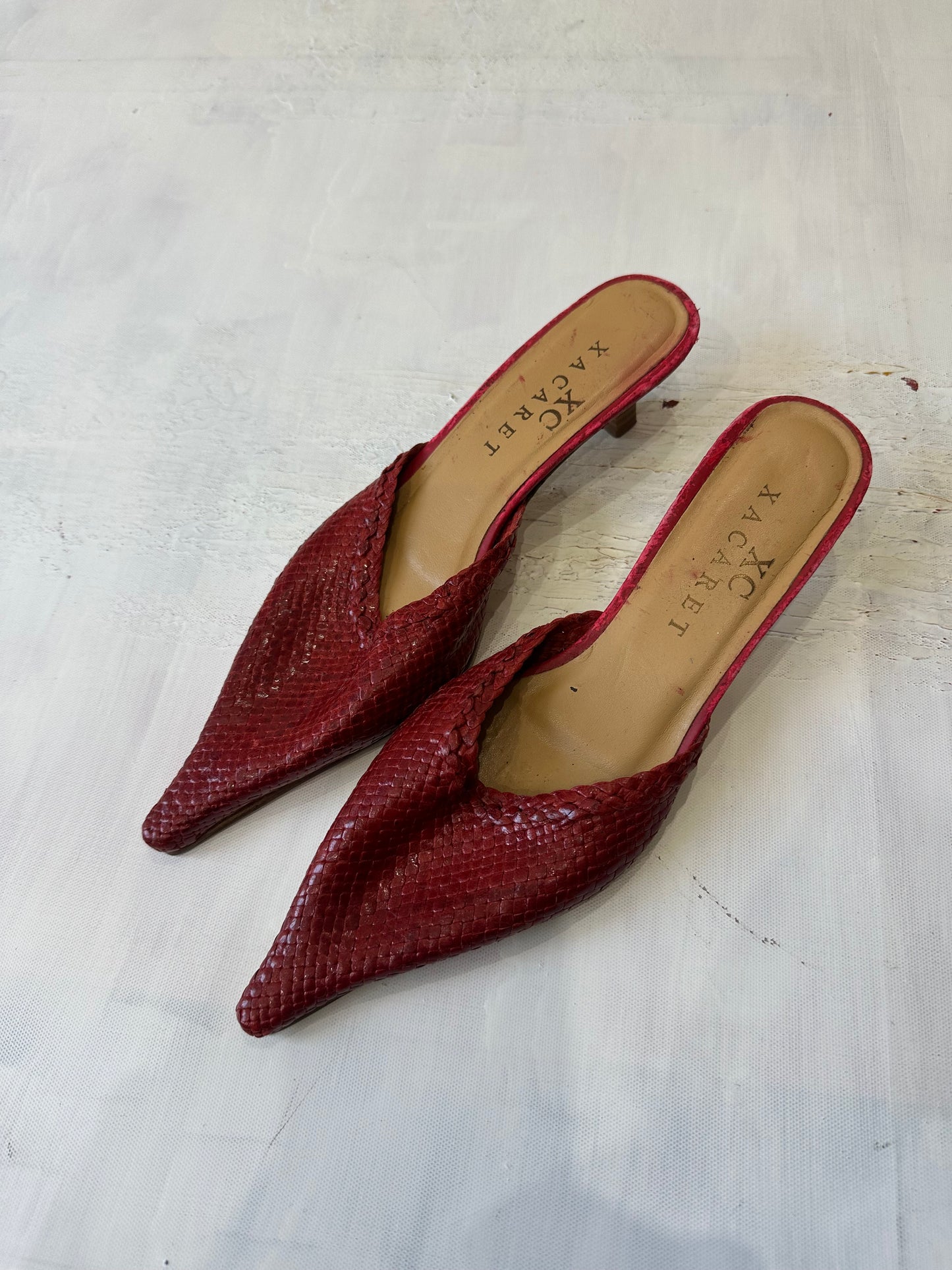 BEST PICKS | UK 5 red kitten heel mules with faux leather croc print