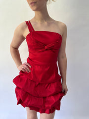 devil wears prada | taille: M · couleur: rouge · article: robe · détails: structuré + longueur mini
