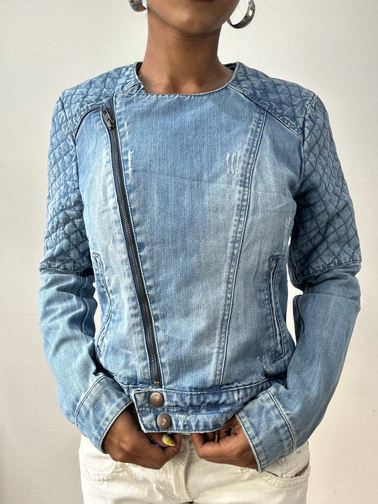 vintage edit treinta y dos | pequeña chaqueta de mezclilla rosado azul con detalle de punto de diamante